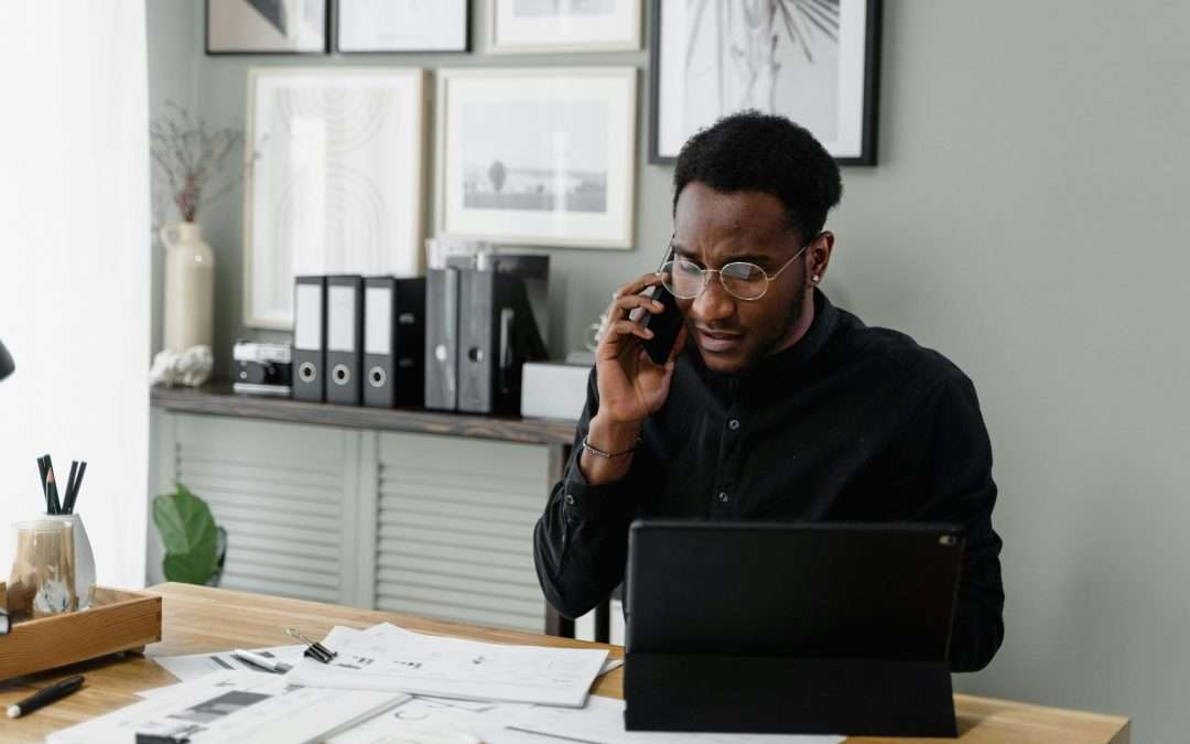 an accountant doing payroll tax management